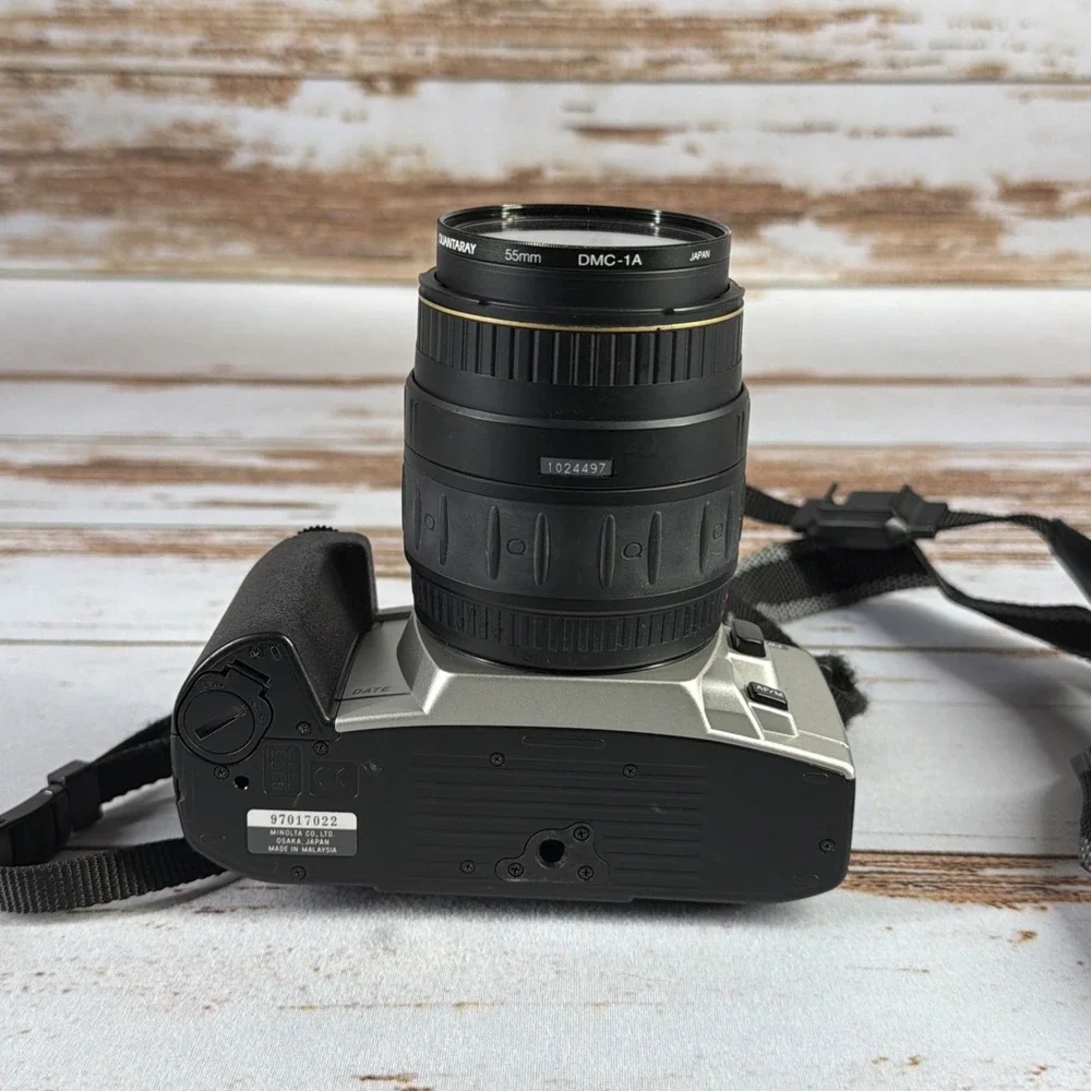 Minolta Maxxum STsi 35mm Film Camera with 28-80mm Zoom Lens